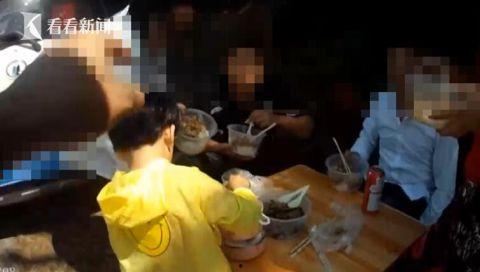 柳州一家人吃瓜事件视频,一场引发网友热议的家庭纠纷