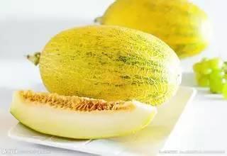 大嘴阿姨吃哈密瓜视频,甜蜜滋味尽收眼底