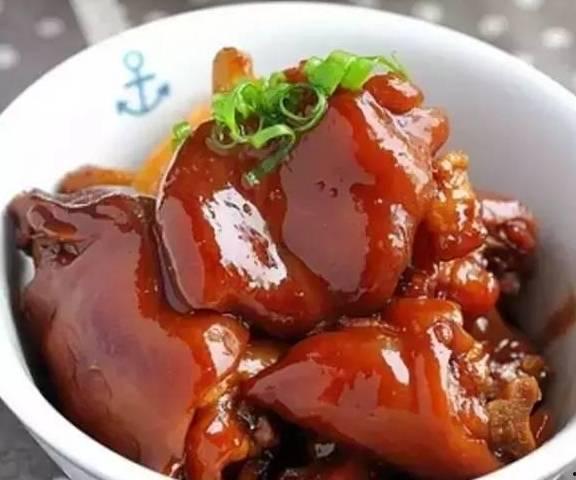 瓜妹吃猪蹄视频大全集下载,美味瞬间尽收眼底